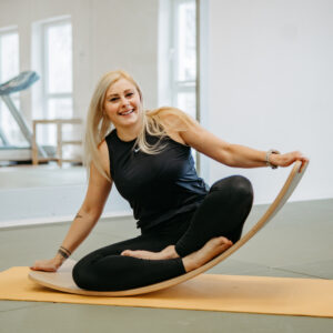 WOBBEL YOGA _ STEFFI