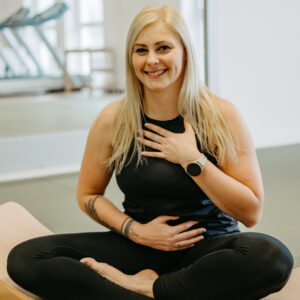 WOBBEL YOGA _ STEFFI